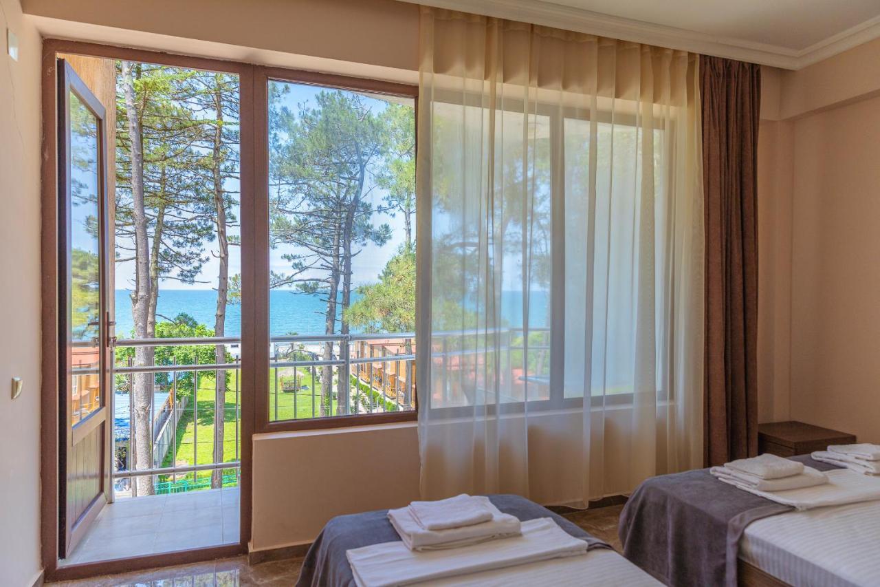 Samni Hotel Ureki Dış mekan fotoğraf