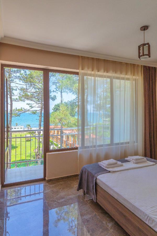 Samni Hotel Ureki Dış mekan fotoğraf
