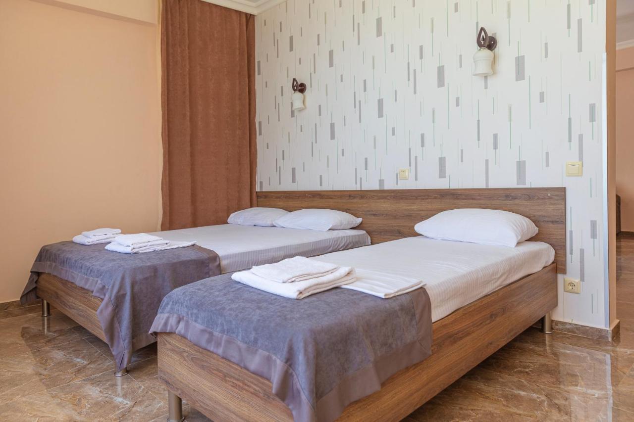 Samni Hotel Ureki Dış mekan fotoğraf
