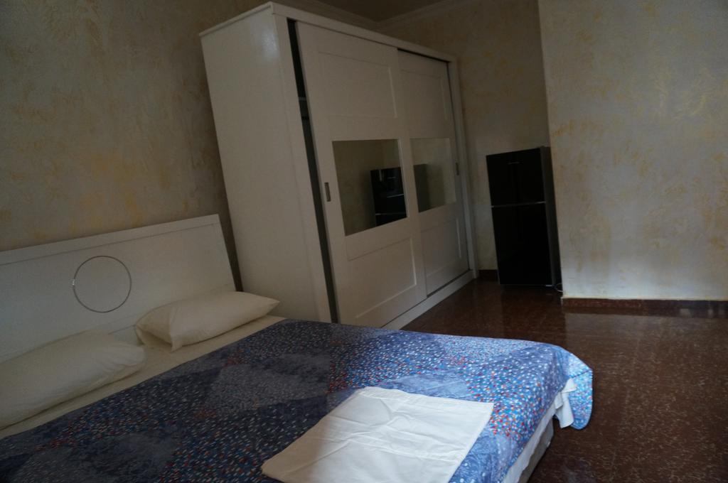 Samni Hotel Ureki Oda fotoğraf