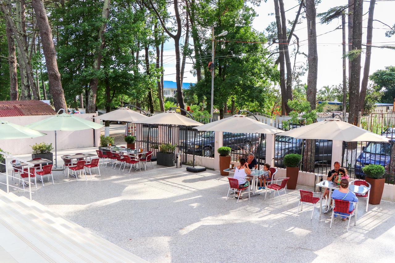 Samni Hotel Ureki Dış mekan fotoğraf
